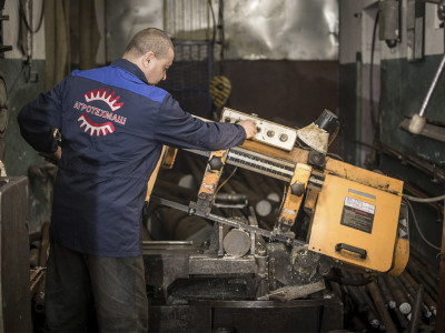 Як визначити ознаки зносу запчастин трактора і коли настав час їх міняти?
