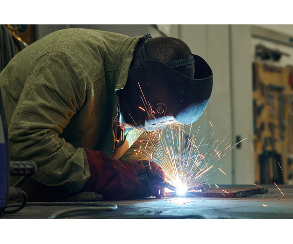 Сварка vs Цельное изготовление: когда ремонт опасен для техники